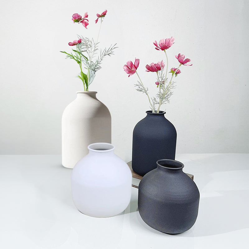 Matte Black Metal Vase – Modern Minimalist Flower Vase for Dried Flowers